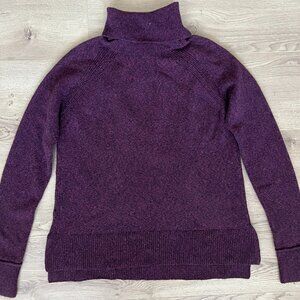 TAHARI Purple Turtle Neck Sweater S
